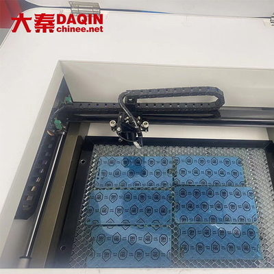 Daqin protetor de tela máquina de corte a laser para vidro temperado 30 W