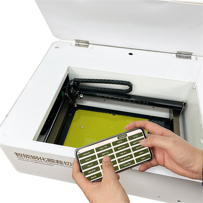 DAQIN Máquina de corte a laser móvel de proteção de tela de vidro temperado com precisão de corte de 0,01 mm