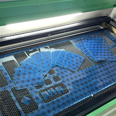 Máquina de corte a laser de alta precisão Daqin para protetor de tela móvel
