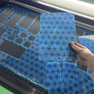 1040 Máquina de corte móvel de proteção de tela compacta e precisa