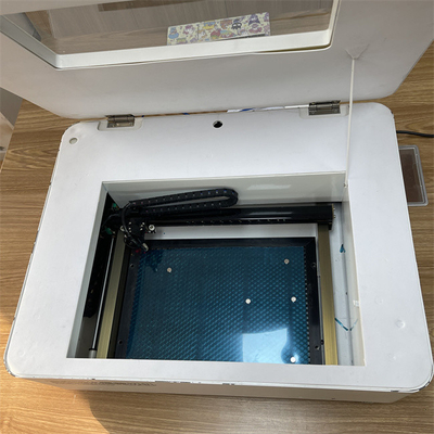 Alta precisão de corte e sistema de corte a laser com área de corte de 25*36 CM para protetor de tela