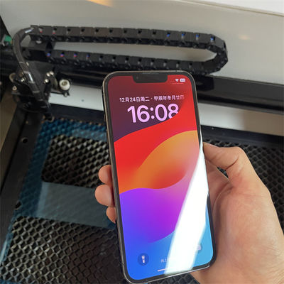 Máquina de gravação a laser de protetor de tela personalizável com refrigeração por água circulante