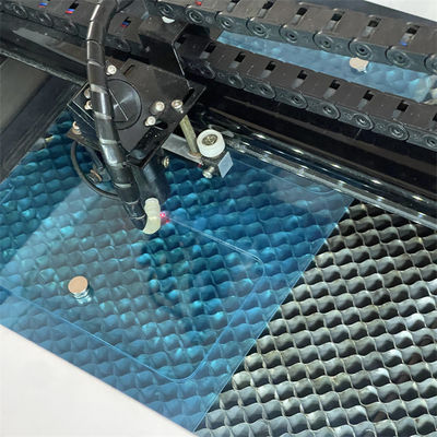 Máquina de corte a laser para protetor de tela em ambiente interno AC220V/50Hz, tamanho 1000*800*800mm