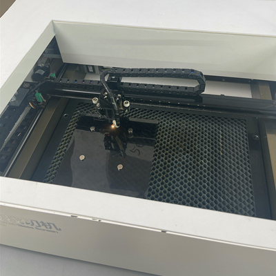 Máquina de corte de adesivos de tela de vidro temperado móvel 24V personalizada 40 kg